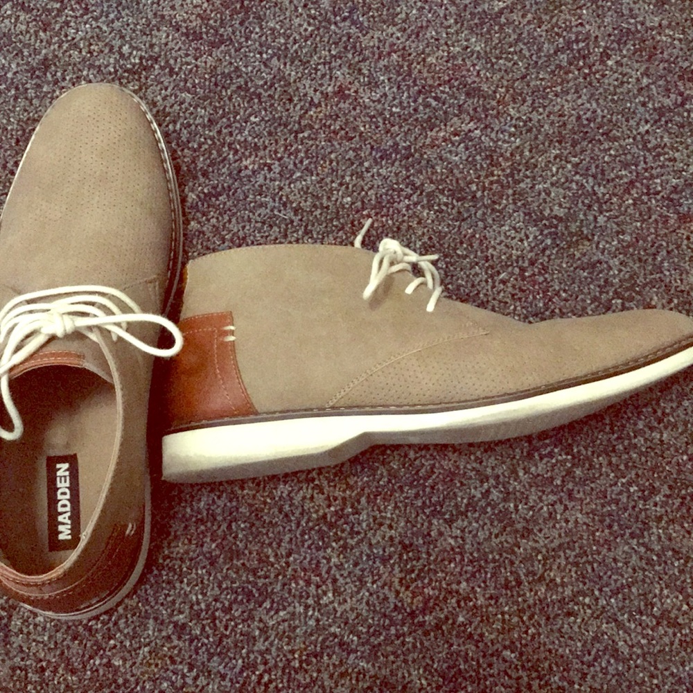 Buckle Madden dress shoes